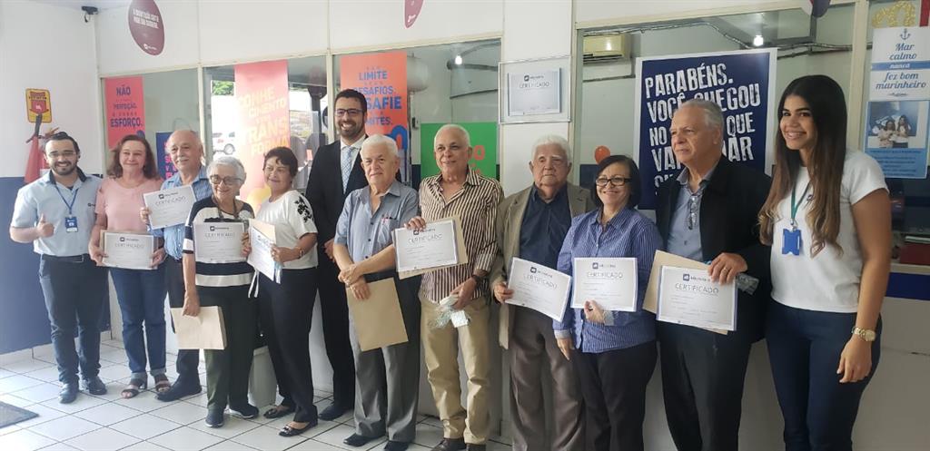 Aposentados descobrem Internet e mídias sociais em curso oferecido pela AMMA