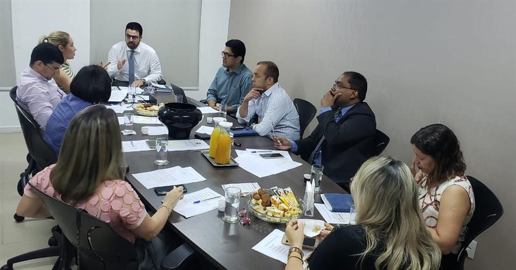 Diretoria delibera sobre festa das mães para o dia 4 de maio e outras ações