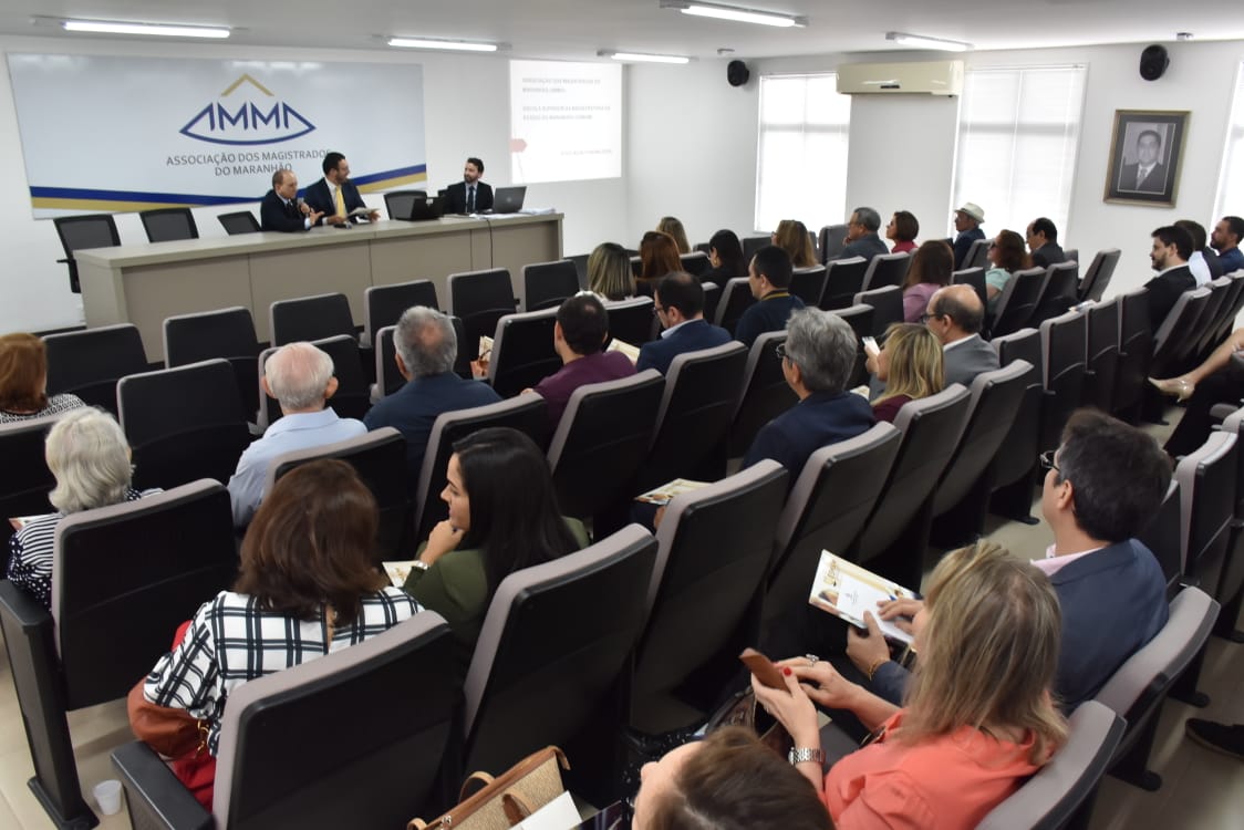 Associados lotam auditório durante curso que abre a Semana de Valorização da Magistratura