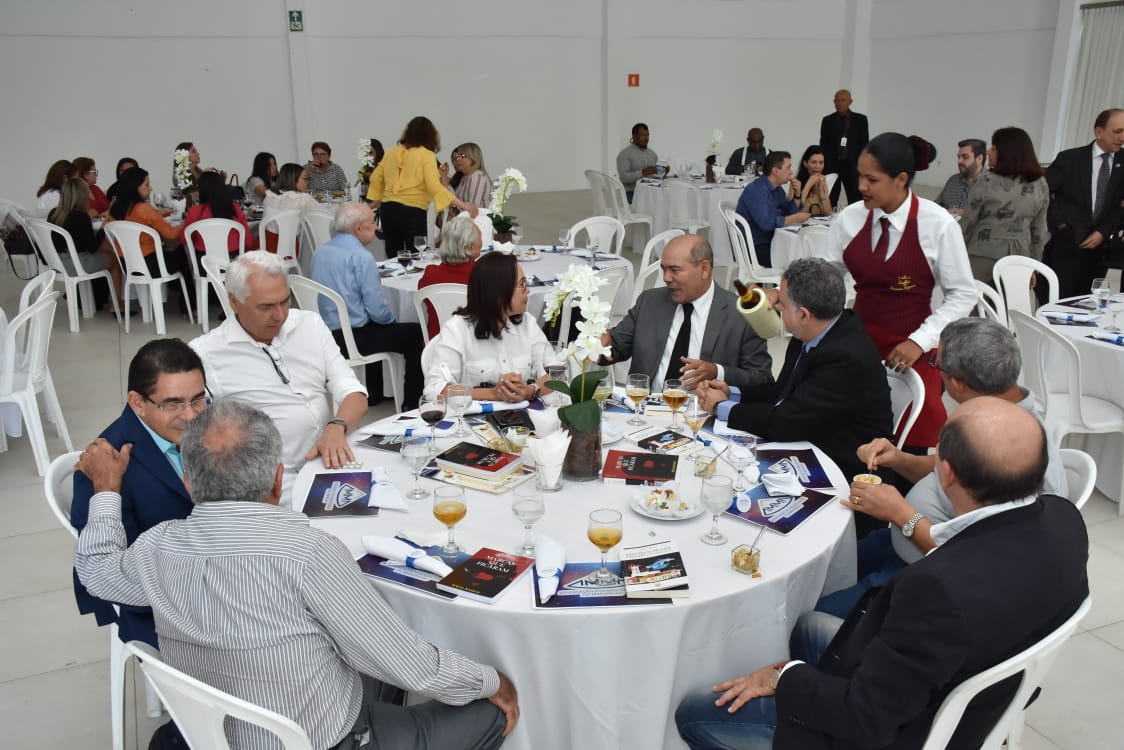 Semana de Valorização reúne magistrados em almoço e lançamento de livros na sede da AMMA