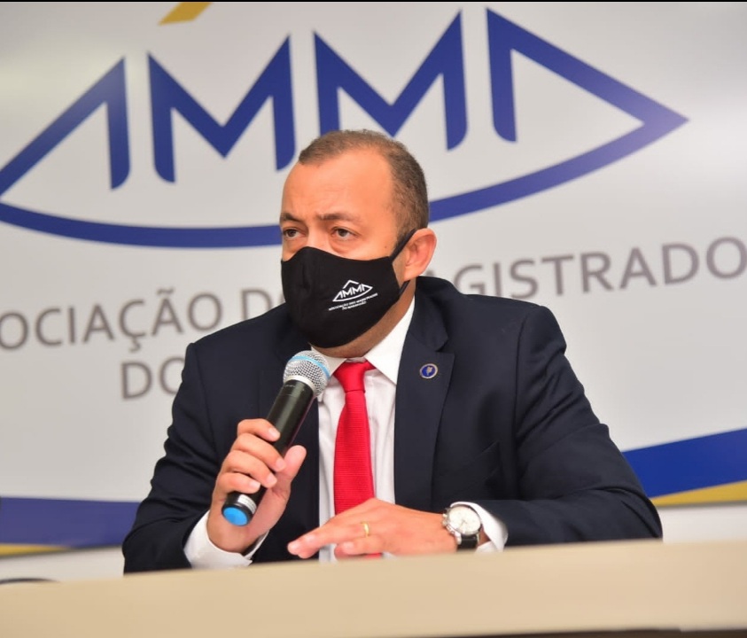 Em artigo, presidente em exercício da AMMA destaca que Dia do Magistrado deve marcar luta contra o ataque à cidadania e prerrogativas dos membros do Poder Judiciário