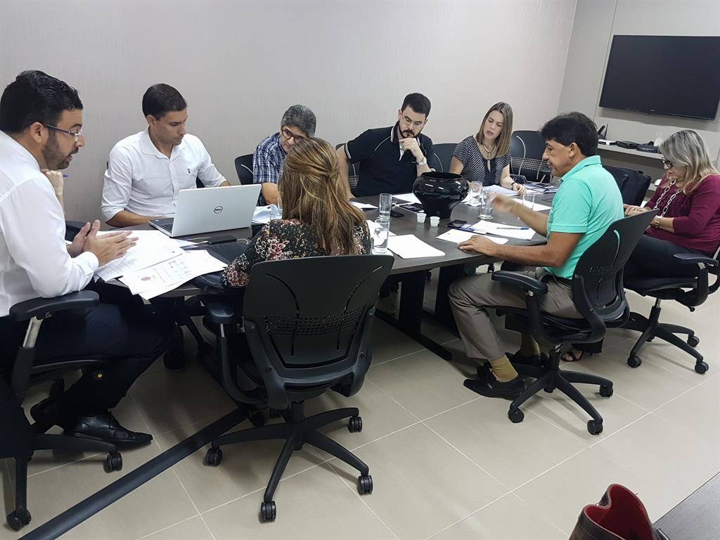 Diretoria Executiva reúne-se e delibera importantes itens da pauta associativa