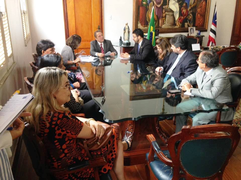 Membros da Diretoria Executiva da AMMA visitam presidente do TJMA
