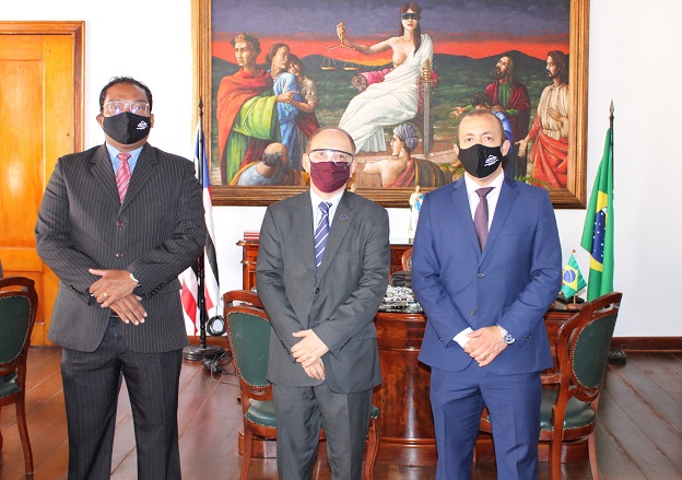 Diretores da AMMA reúnem-se com o presidente do TJMA e apresentam pauta de demandas da Magistratura