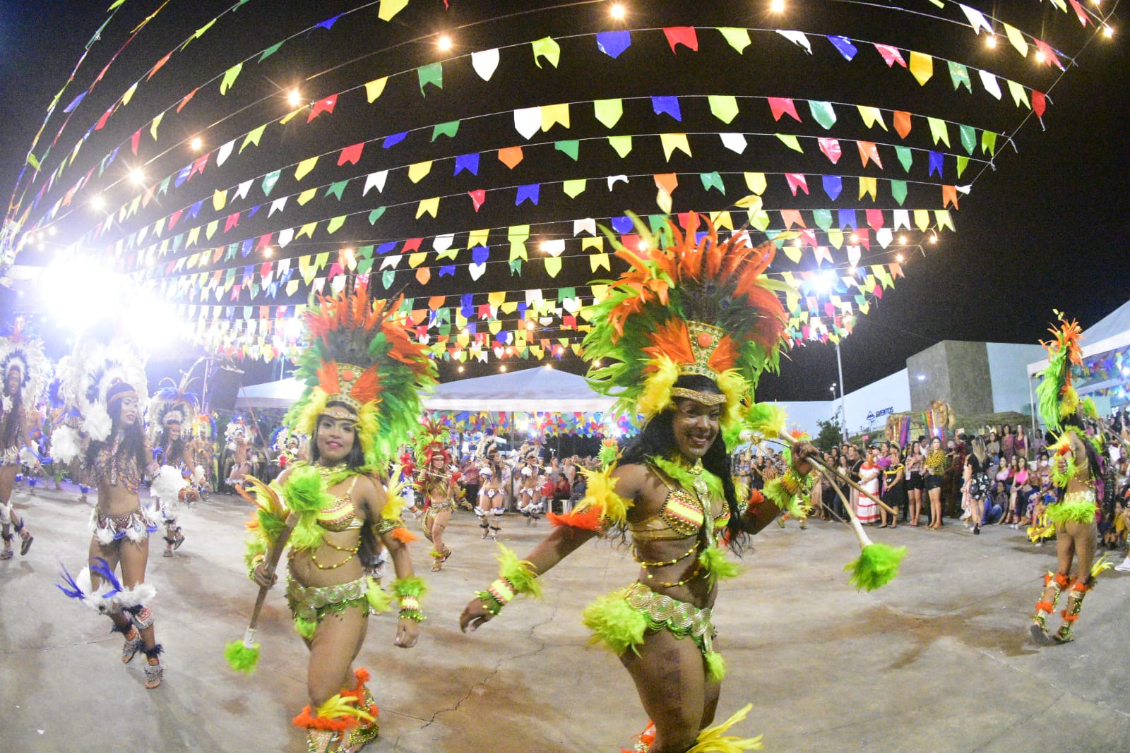 AMMARRIÊ é sucesso de público e animação com belas apresentações do folclore maranhense