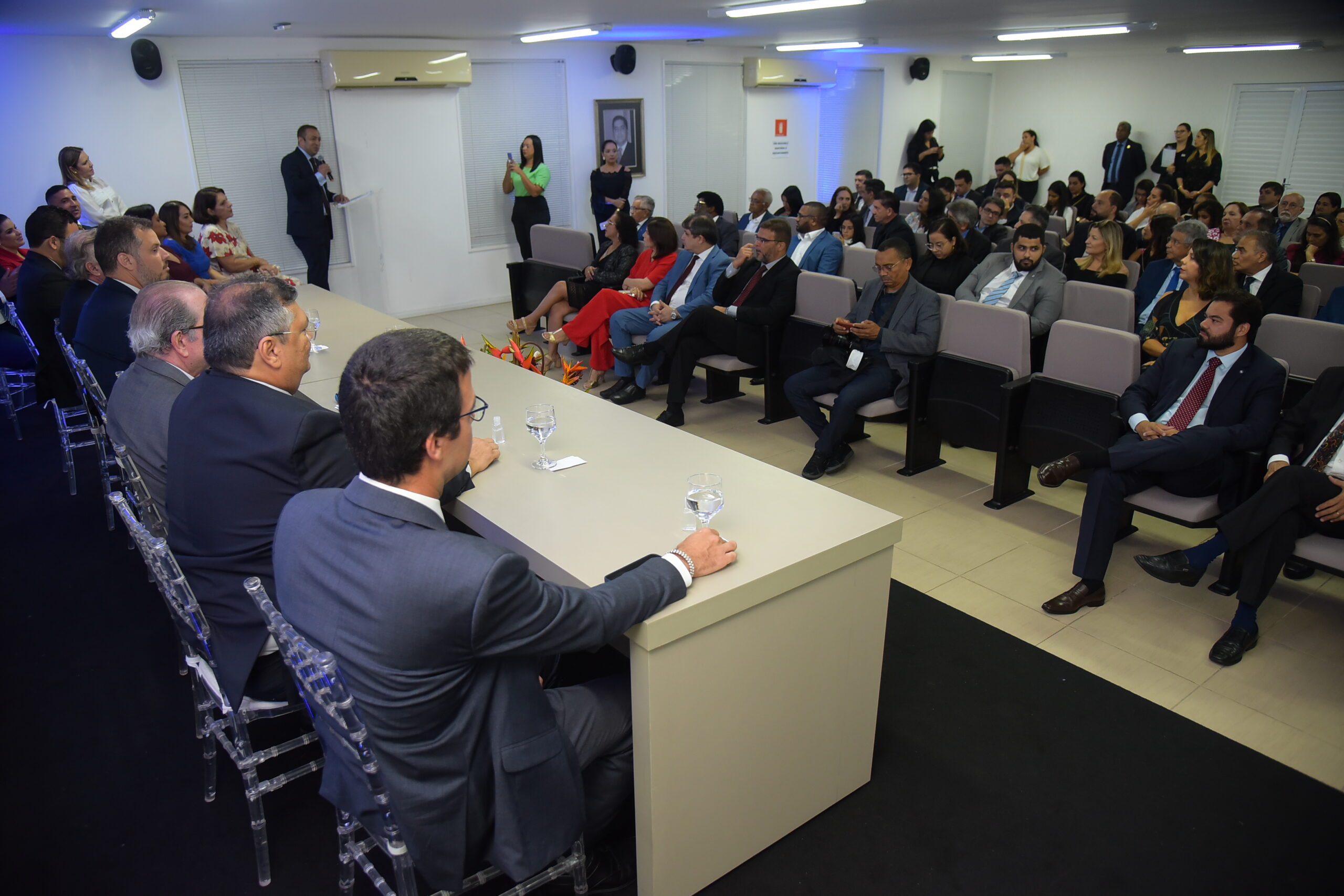 Nova Diretoria Executiva da AMMA toma posse em prestigiada solenidade com a presença do ministro da Justiça