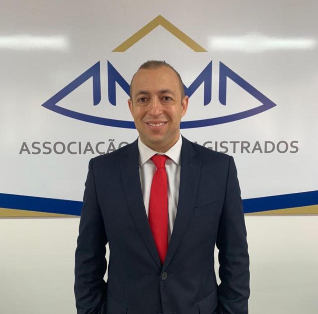 Em artigo, presidente da AMMA afirma que demandas predatórias têm parcela de responsabilidade pela morosidade do Judiciário