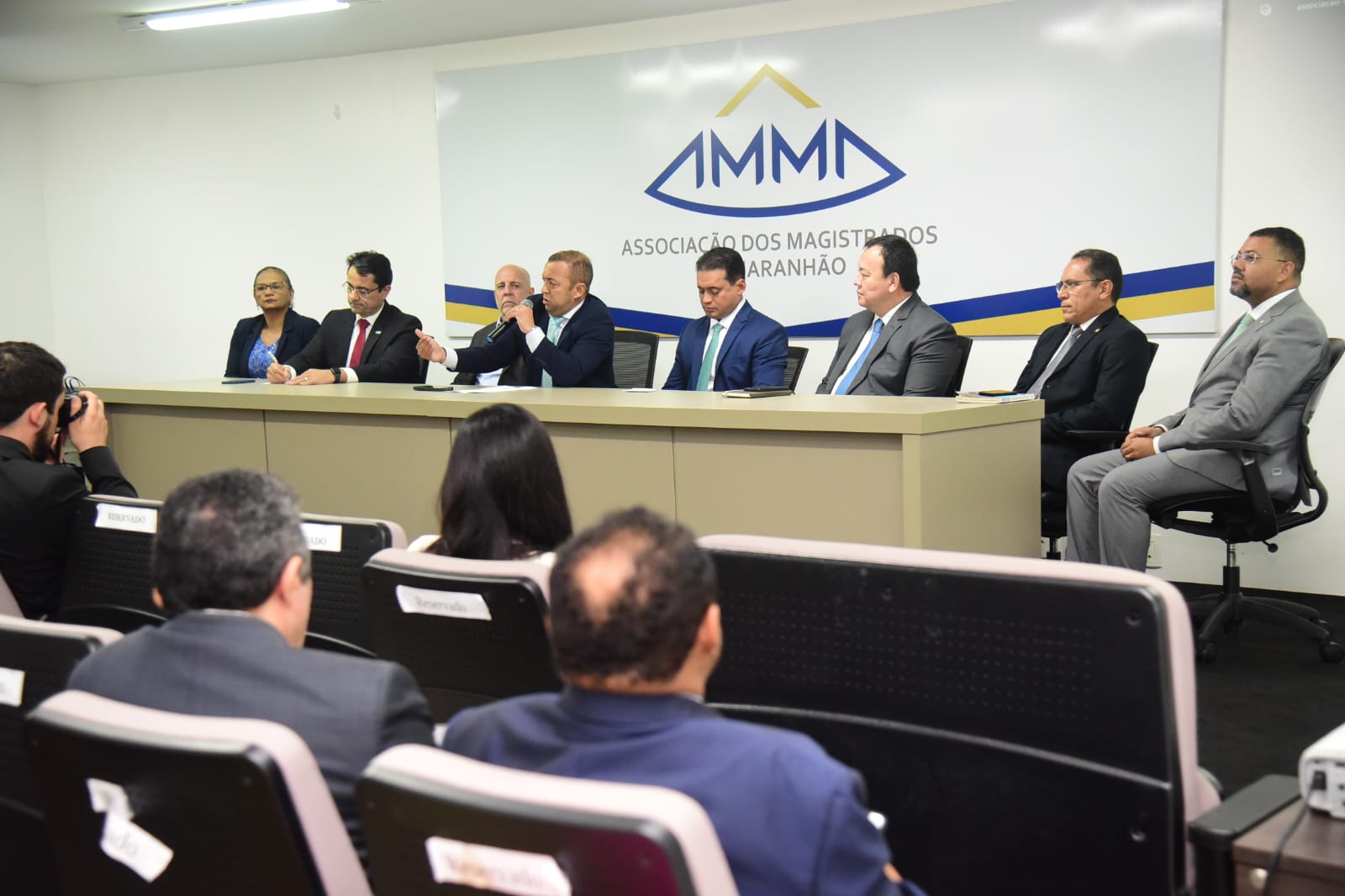 AMMA discute os desafios da Magistratura e do Ministério Público em matéria Legislativa