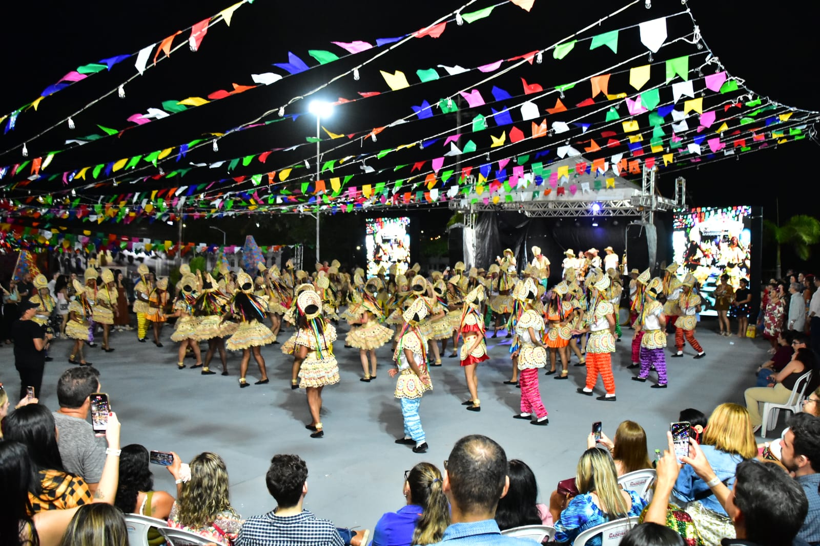 Arraial Vila Amarriê 2025 celebra o melhor do São João maranhense em noite de congraçamento e cultura popular