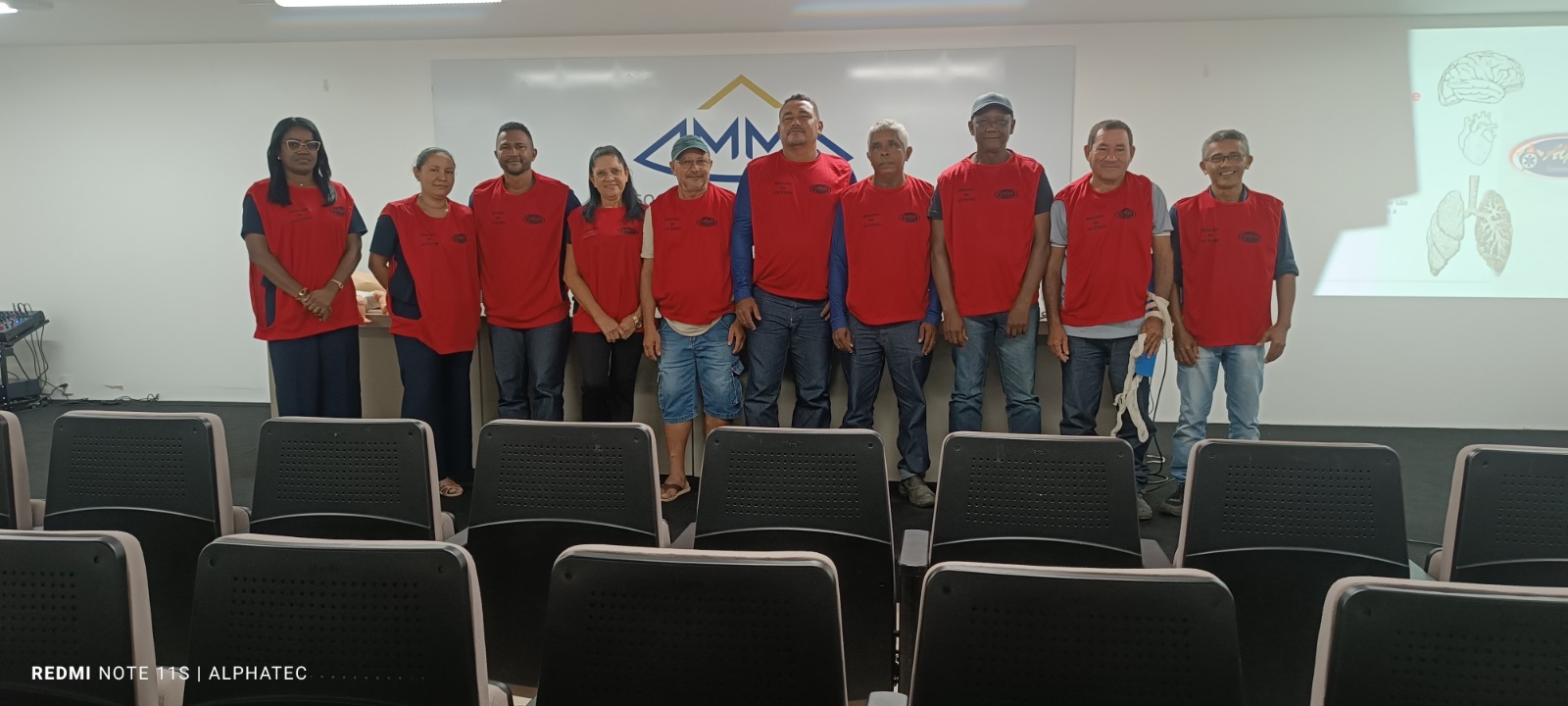 Colaboradores da AMMA participam de treinamento em brigada de incêndio